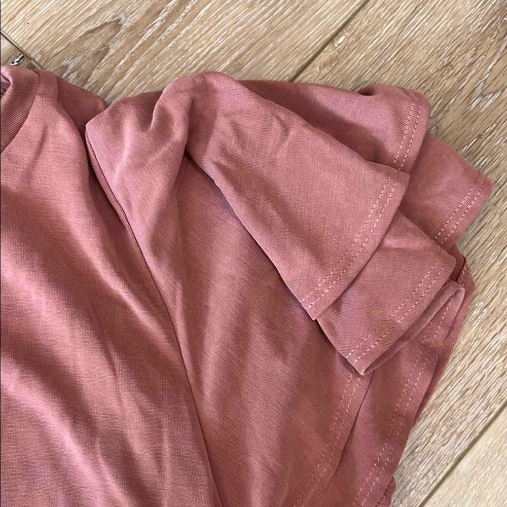 Green Envelope Rust Ruffle Sleeve Blouse - Picture 2 of 4